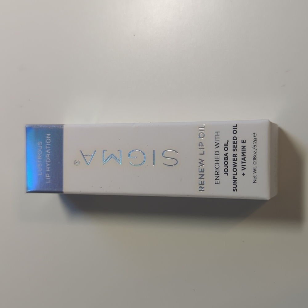 Sigma Lip Oil in Hush